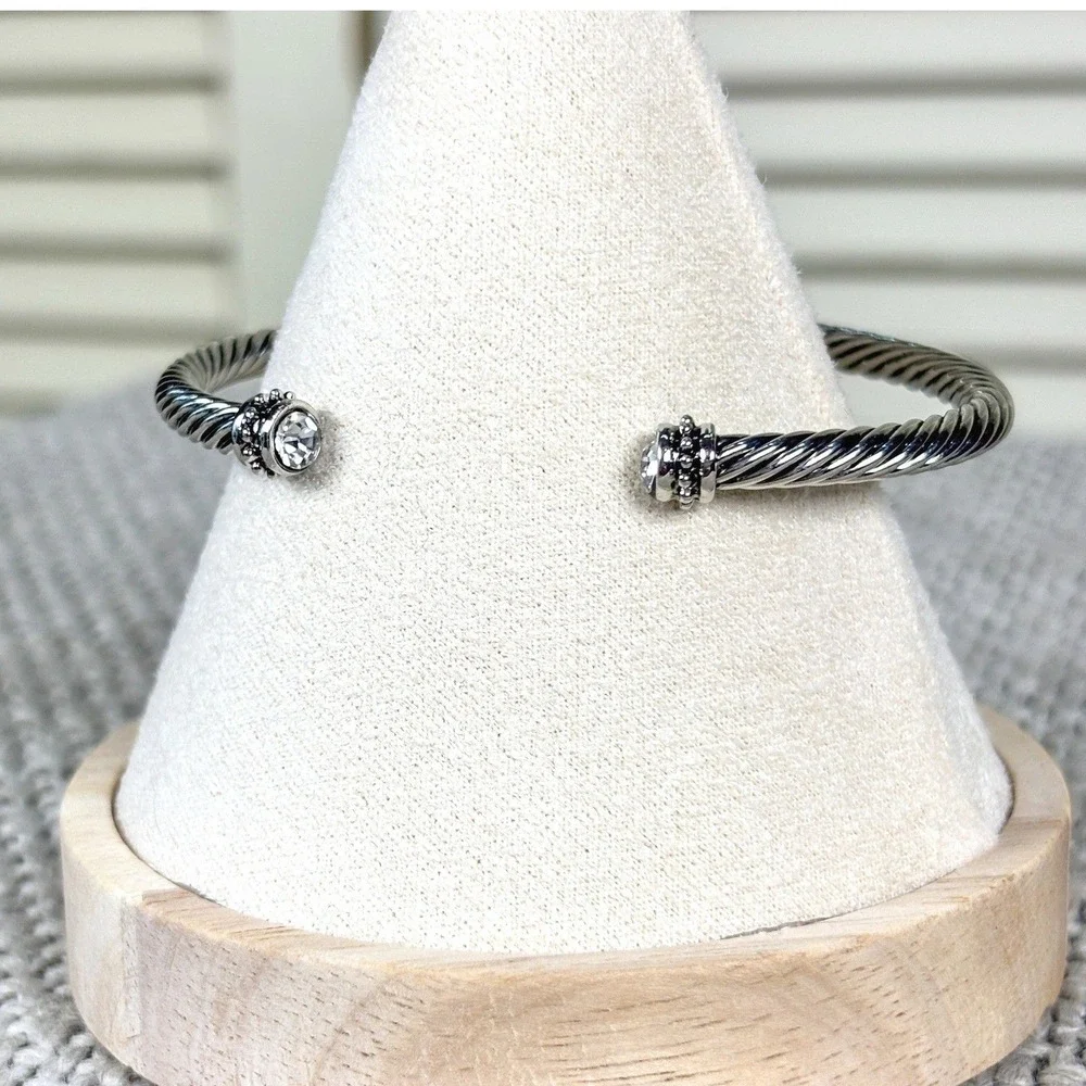 Classic Silver Tone Cable Twist Crystal Station Cuff Bracelet Statement Jewelry‎